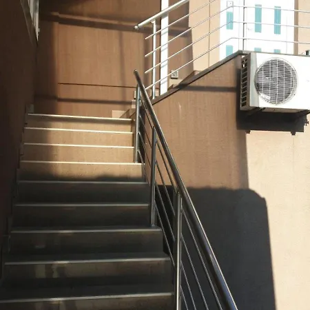 Era アパートホテル Meljak